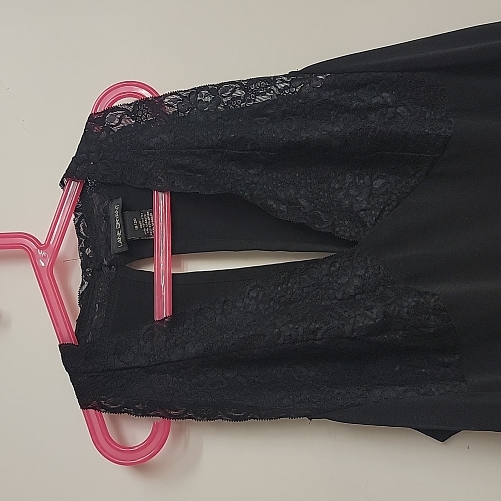 Black Poly and Lace Halter Deep V Top 18/20